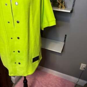 Neon Yellow Concepts Baseball Style Button Up XS